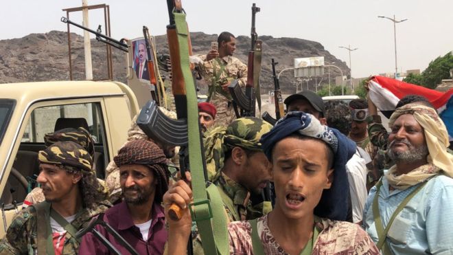 Les séparatistes s'emparent du palais présidentiel au Yémen