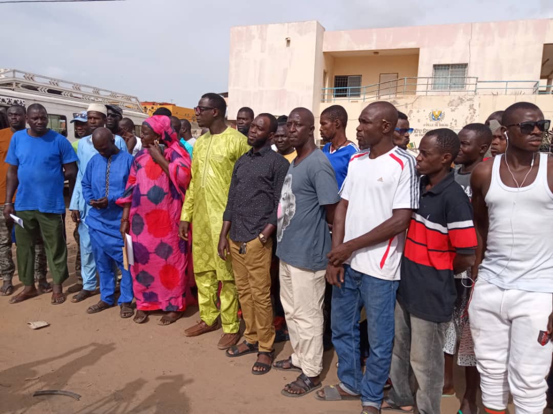 Les déguerpis du Stade Léopold Sédar Senghor donnent un ultimatum de 72 heures aux autorités