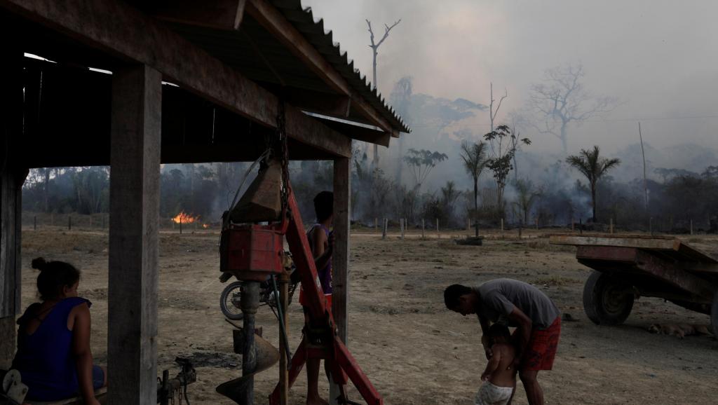 Brésil: avec les incendies de forêt, à Porto Velho les habitants suffoquent