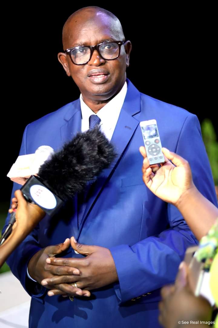 Sonko: Une stratégie de mise sous hypnose du peuple !  Par Abdou Latif Coulibaly