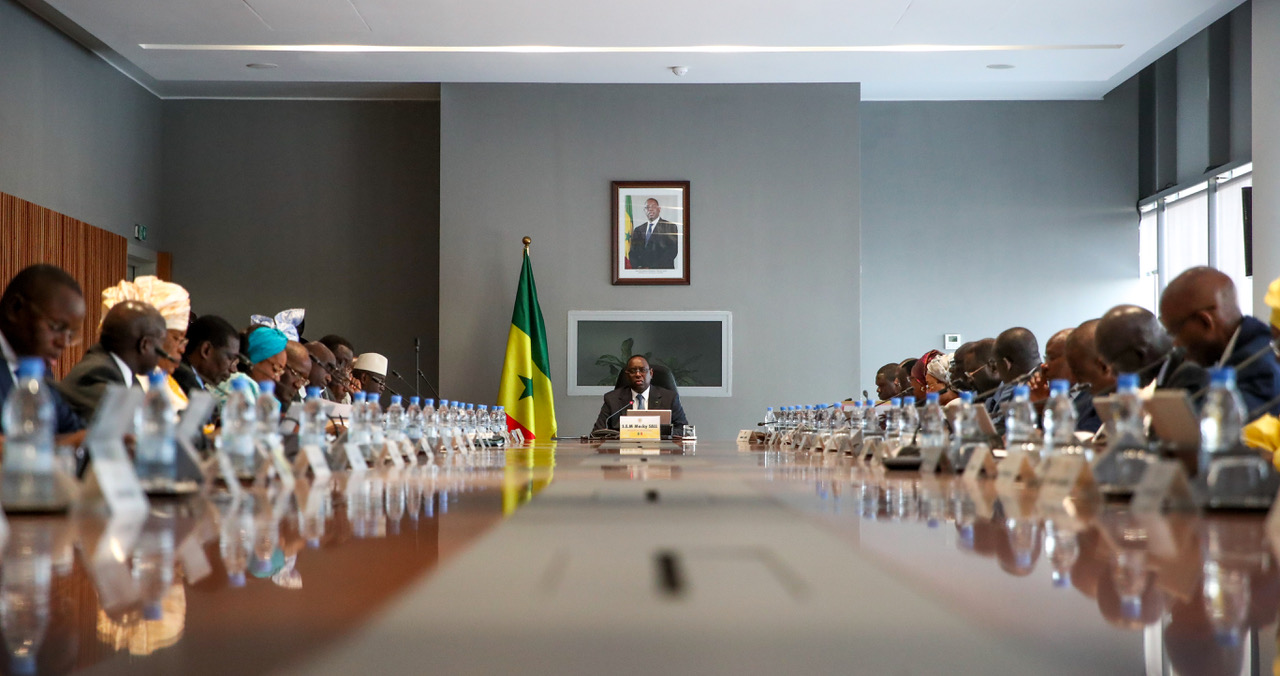 Suppression du Poste de Premier ministre: un Gouvernement sans gouvernail