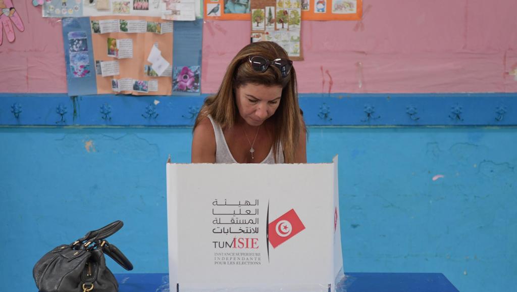 Présidentielle en Tunisie: Participation faible à la mi-journée