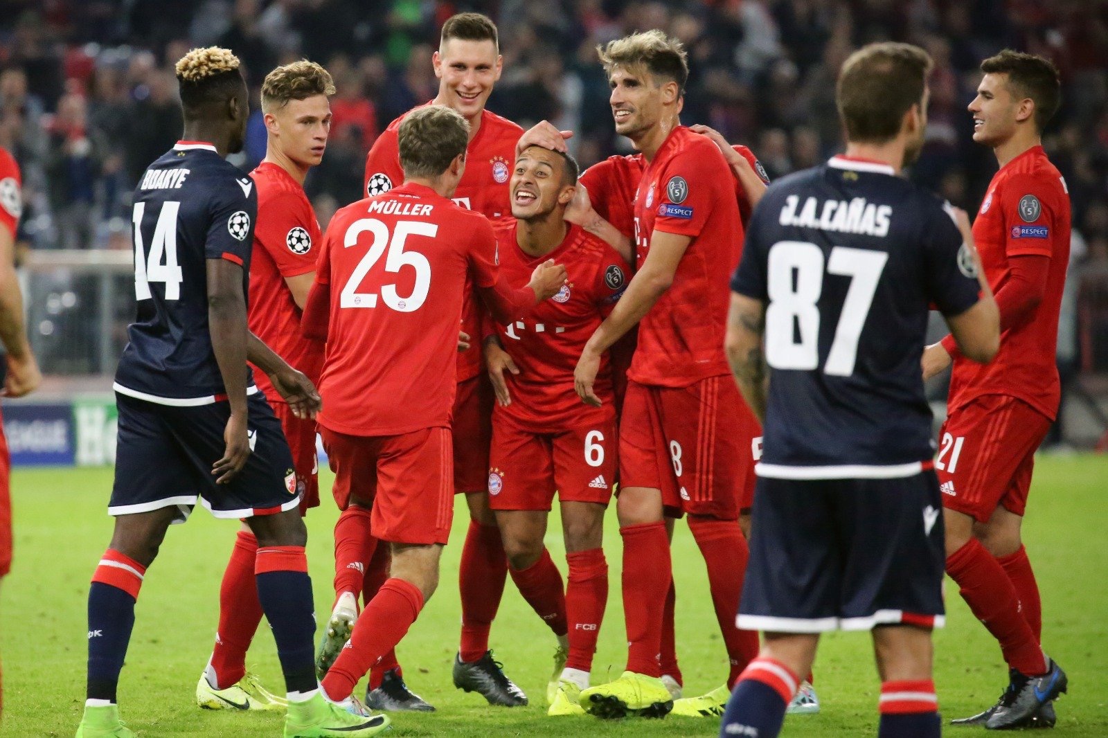 #LigueDesChampions - Le Bayern Munich domine l’Etoile Rouge (3-0)