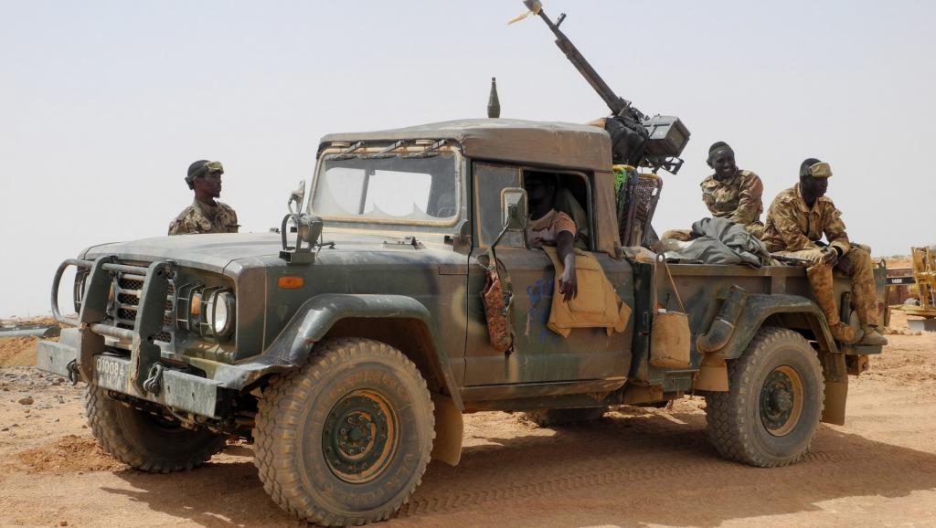 Mali: attaque de deux camps de l'armée dans le centre du pays