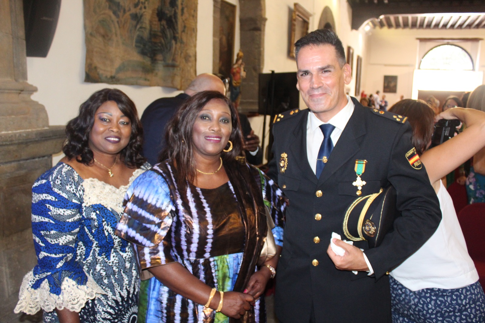 Espagne : la Sénégalaise Awa Pathé Ndiaye honorée par la Police Nationale de Tenerife