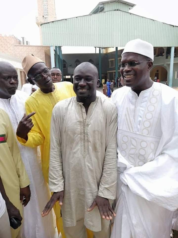 Khalifa Sall à Tivaouane présenter des condoléances à la famille de Serigne Babacar Sy