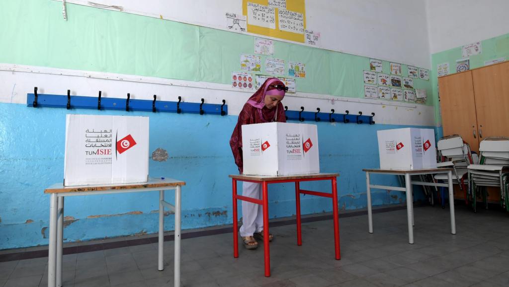 Législatives en Tunisie: entre soif de changement et désillusion