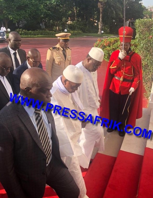 Me Wade est arrivé au Palais