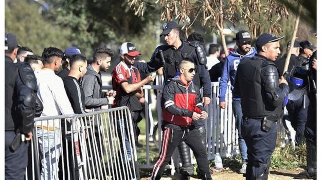 Mobilisation pour une sortie de crise en Algérie