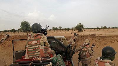 Burkina Faso: 5 morts dans une double attaque contre des positions de l'armée dans le Nord