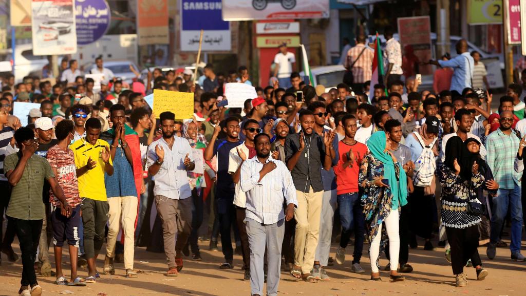 Manifestations d'ampleur au Soudan pour réclamer la fin du parti NCP
