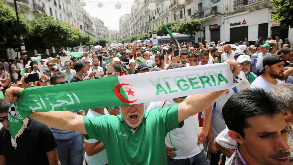 Présidentielle en Algérie: mobilisation avant la fin des dépôts de candidatures    