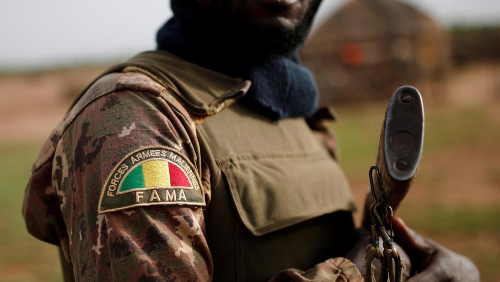L’opposition malienne manifeste pour que l’armée ait de meilleurs moyens