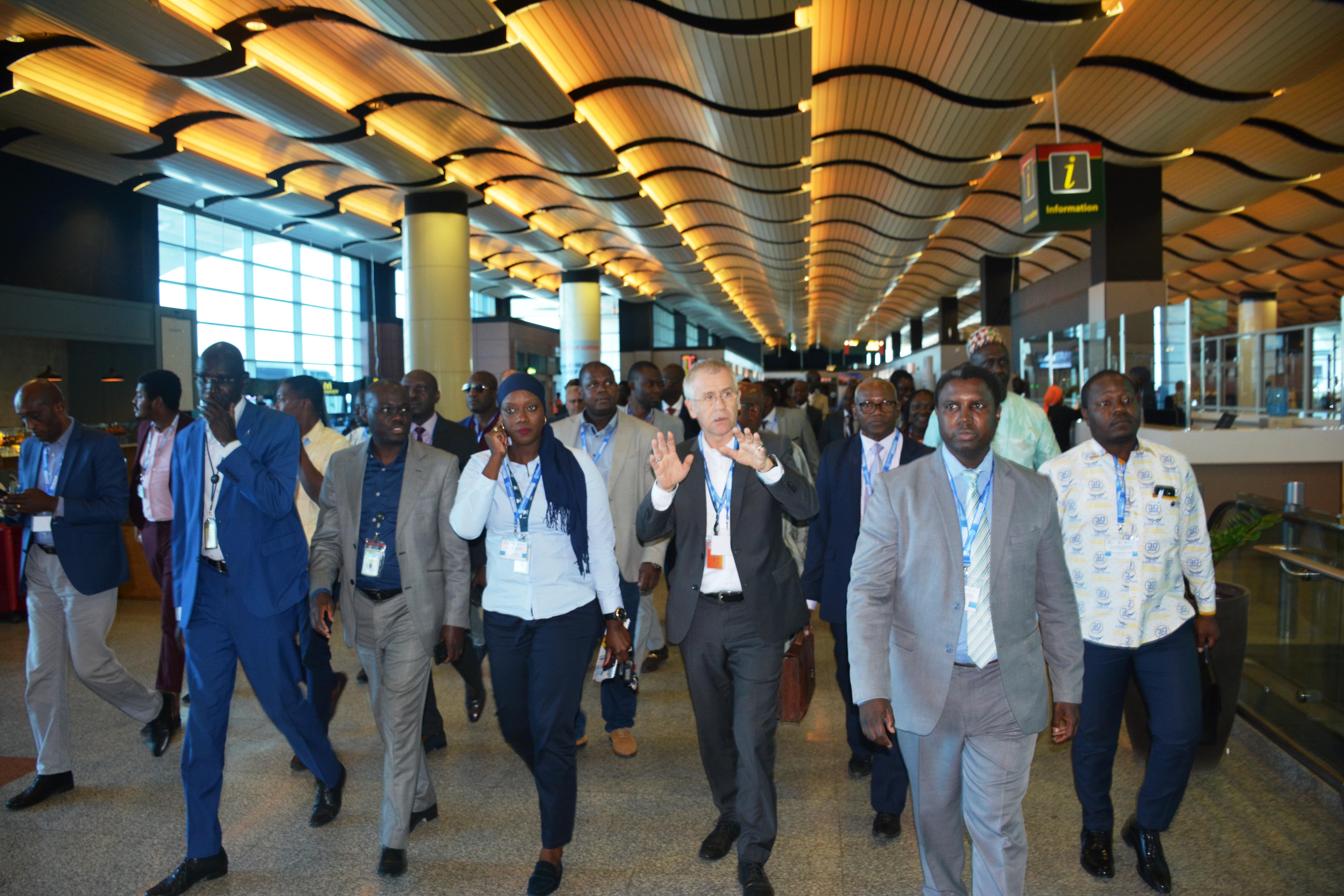 Aéroports d’Afrique de l’Ouest et du Centre : Le Sénégal félicité à travers la personne du DG des ADS