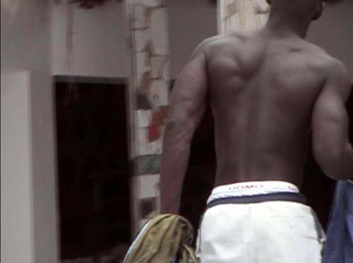 Prostitution masculine: trois hommes condamnés pour défaut de carnet sanitaire