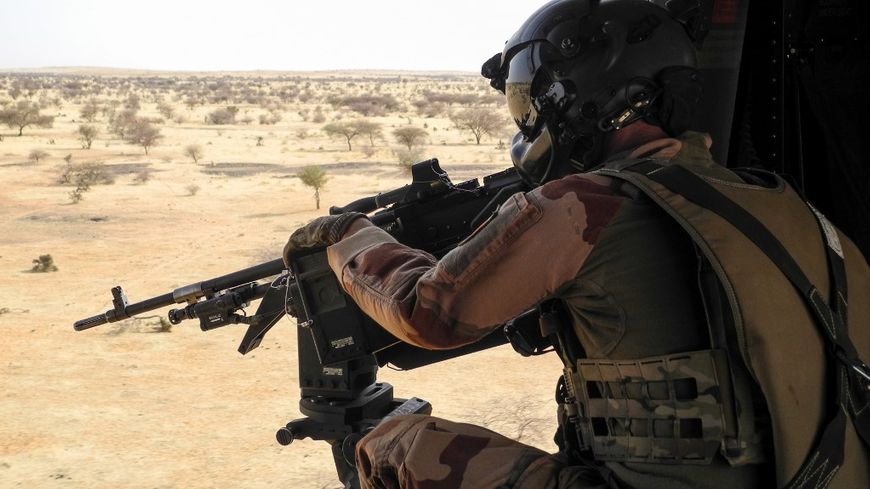 Au Mali, treize militaires français ont été tués dans le crash de deux hélicoptères (présidence française)