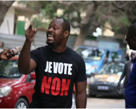 Marche contre la hausse de l’électricité: Guy Marius et Cie réussissent à accéder à la devanture du Palais avant d’être dispersés