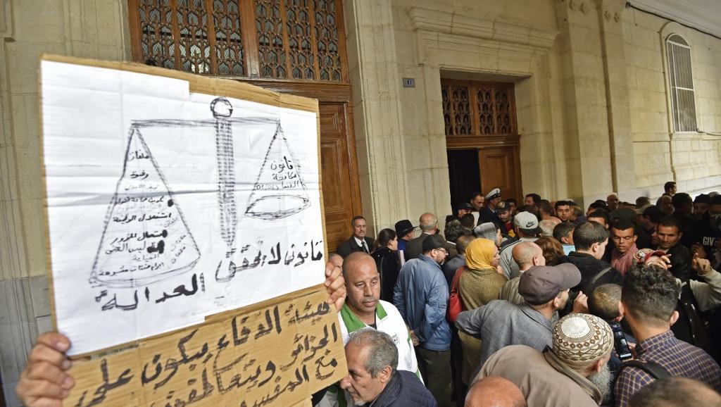 Le procès de l'argent sale en Algérie reporté au 4 décembre