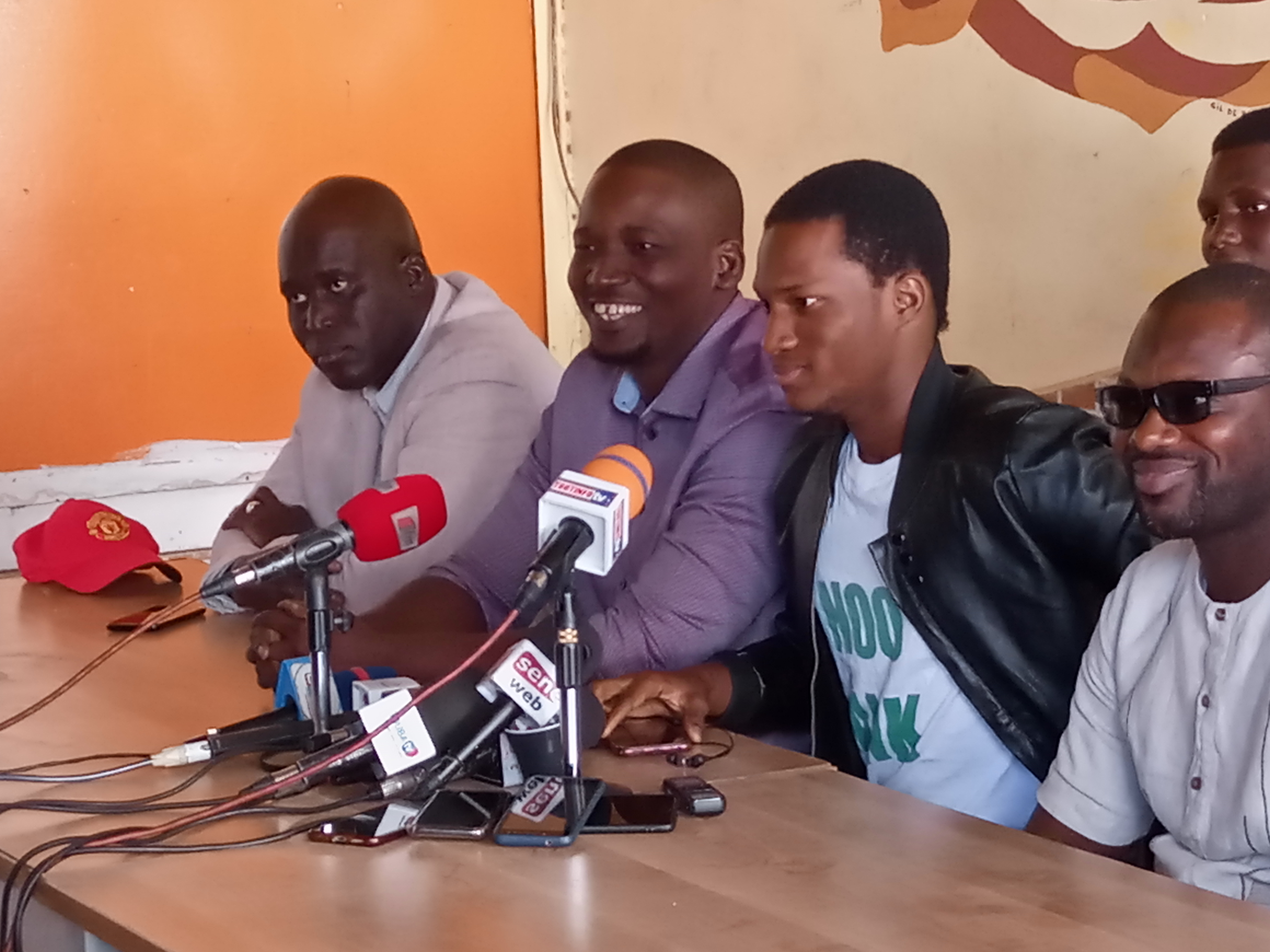 Noo Lank" décide de marcher sur deux Places différentes