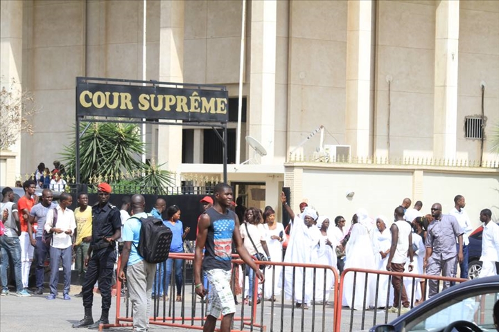 Le collectif "Noo Lank" attaque le préfet de Dakar chez le Juge des Référés