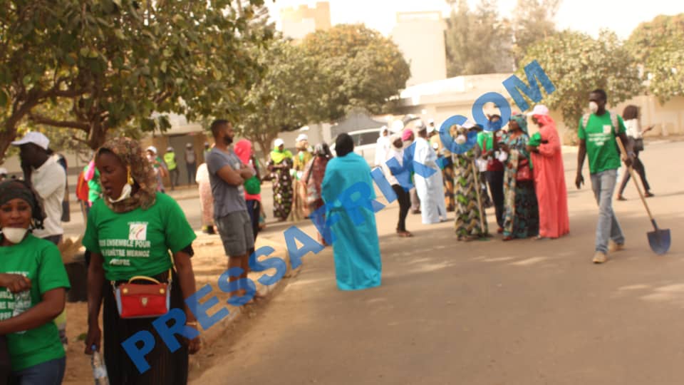 Images - Lancement journée nationale mensuelle du nettoiement par Macky Sall