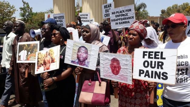 Yahya Jammeh risque d'être arrêté s'il retourne en Gambie (officiel)