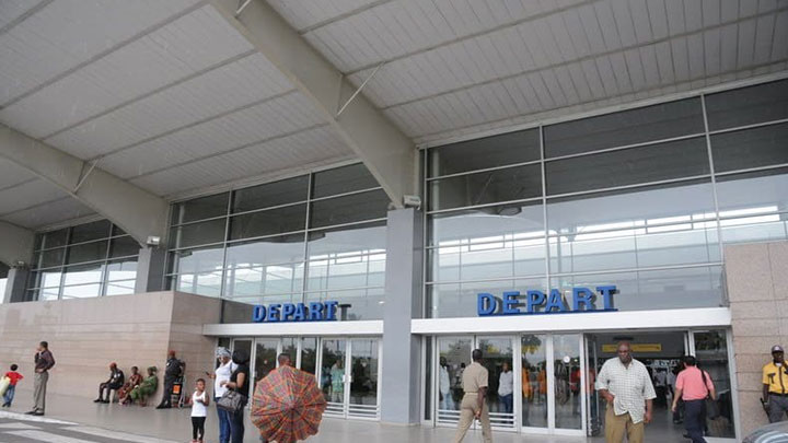 Un cas suspect de #Coronavirus mis en quarantaine crée une grosse frayeur à l'aéroport d'Abidjan