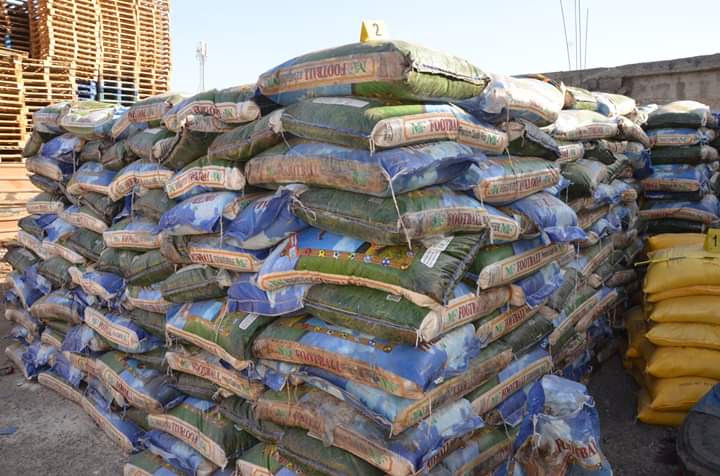 Rue Tolbiac Dakar: la police saisit plus de 150 tonnes de riz impropre à la consommation et arrête 6 individus