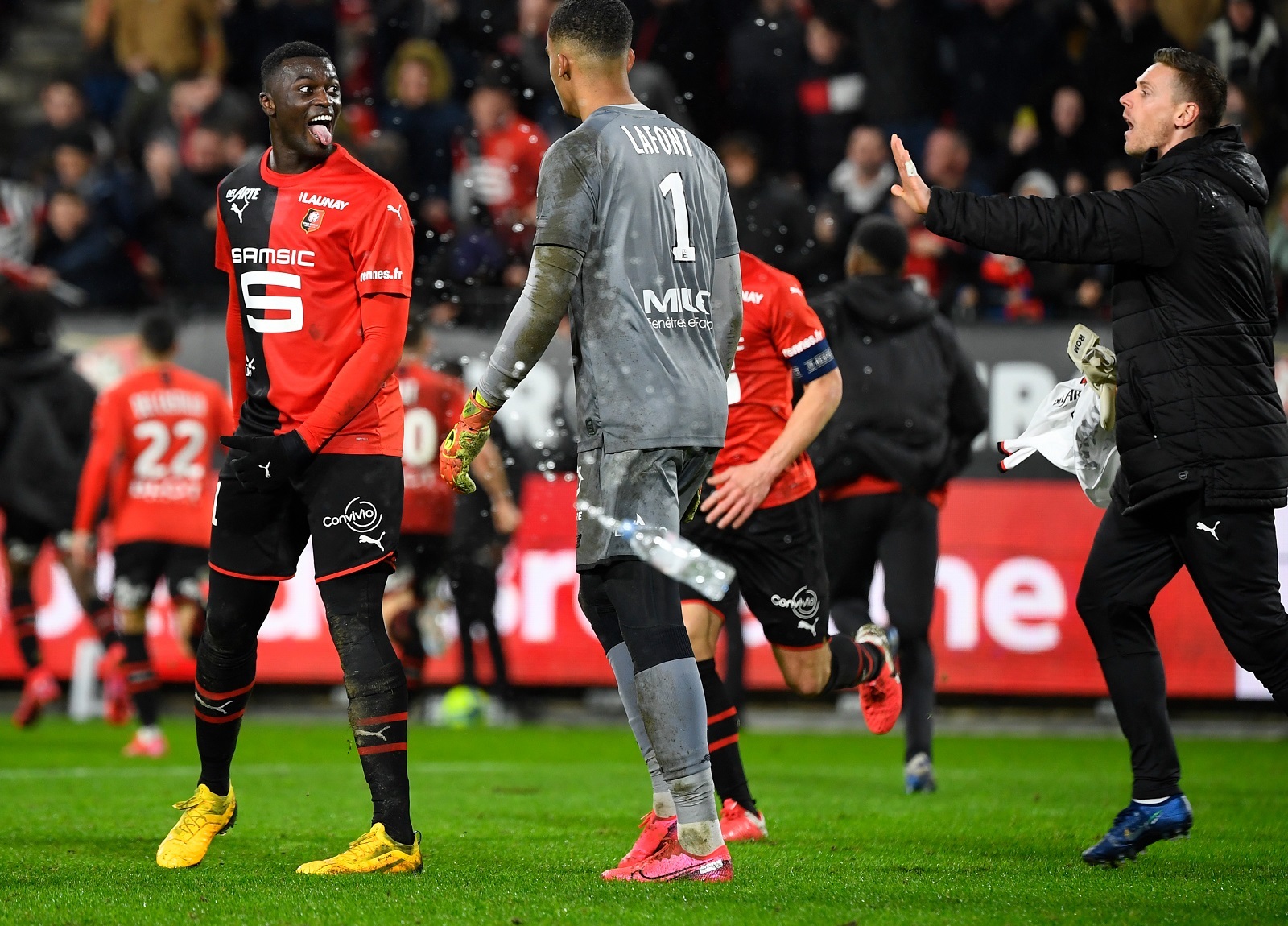 Apres Le Derby De Vendredi M Baye Niang Recadre Le Jeune Gardien Nantais Alban Lafont