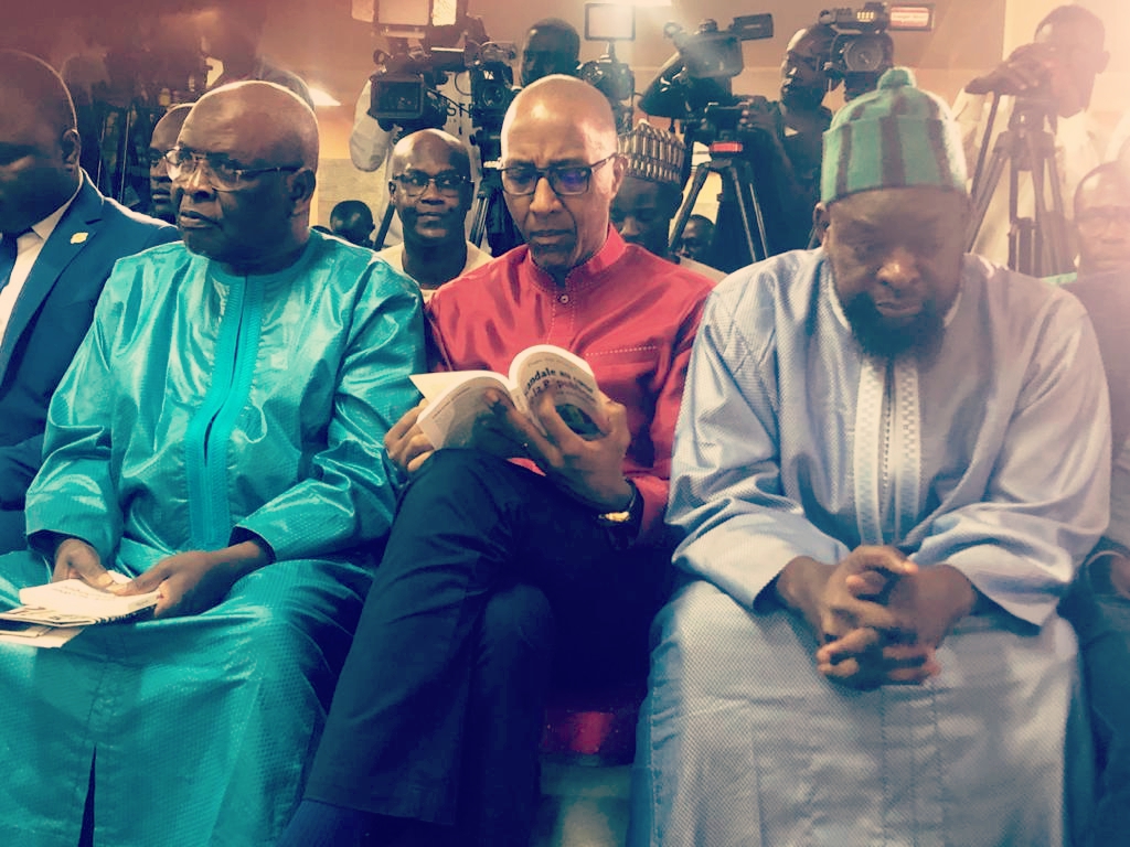 Sonko, Khalifa Sall, Abdoul Mbaye, Déthié Fall..., présents à la cérémonie de dédicace du livre de Pape Alé (IMAGES)
