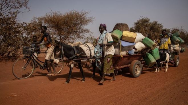 Crise au Sahel : le Burkina Faso va armer des civils contre les militants