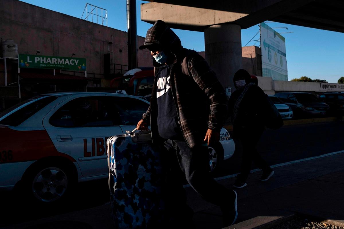 Coronavirus: l'Italie passe la barre des 200 morts et a presque 6000 cas