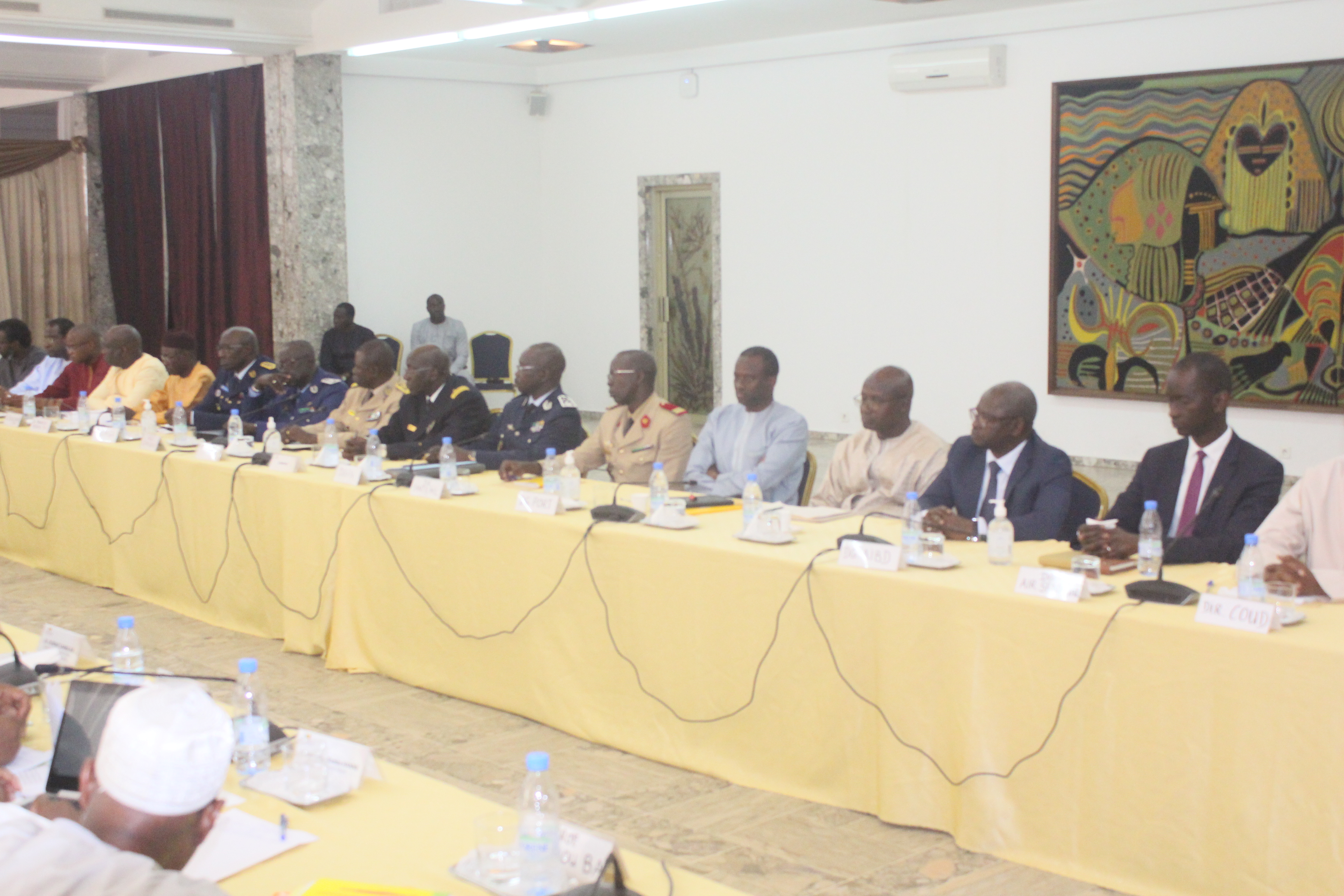 #Coronavirus - Les images de la réunion d'urgence au Palais ce samedi