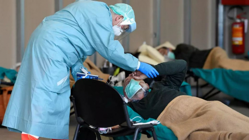 La France face au coronavirus : 89 nouveaux décès en vingt-quatre heures, 921 patients sont en réanimation