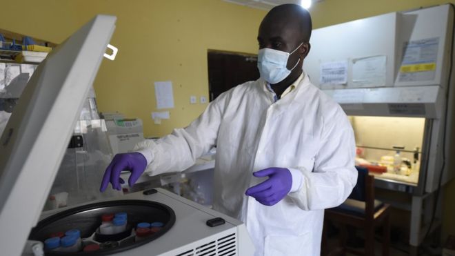 Les médecins nigérians arrêtent la grève pour raison humanitaire