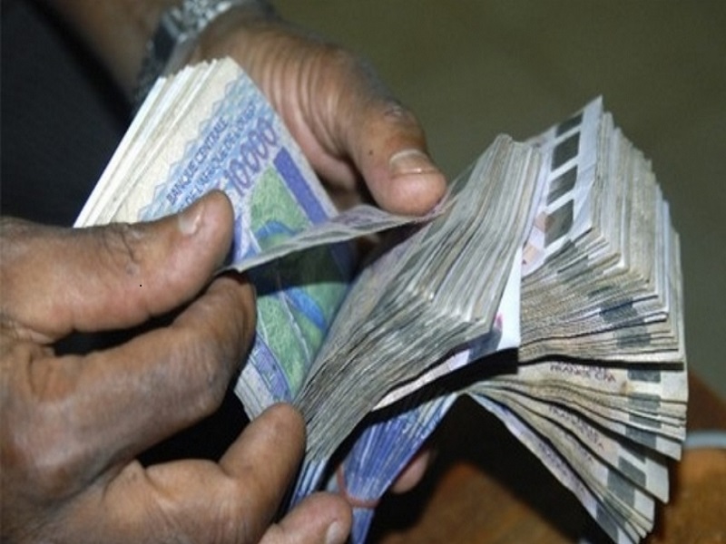 Force Covid-19: Macky coupe à la source un million de F Cfa des salaires des ministres