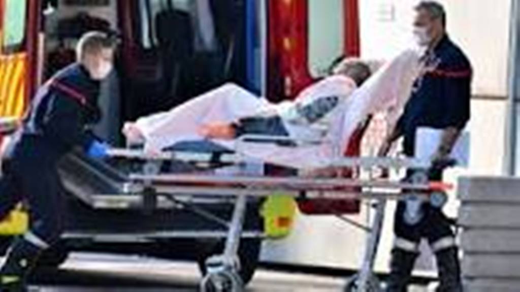 Coronavirus en France : les hôpitaux face à l'horreur, combien de morts invisibles ?