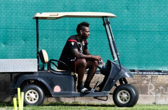 Coronavirus, Australie : deux joueurs retrouvés ivres dans une voiturette de golf