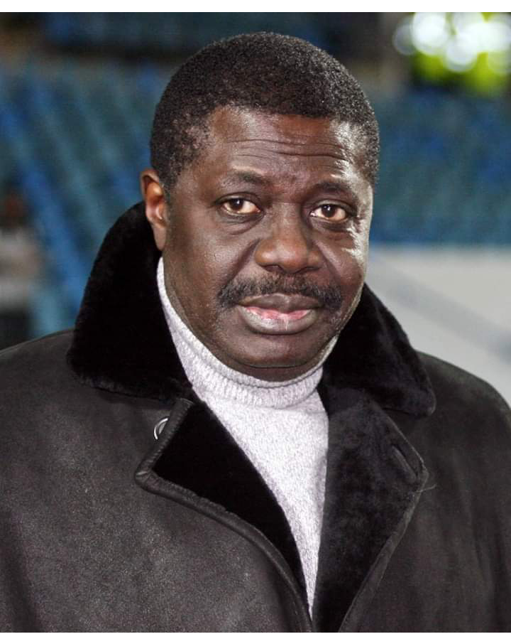 Décédé du Coronavirus, le monde du football rend un vibrant hommage au "Pape" de la Ligue 1 