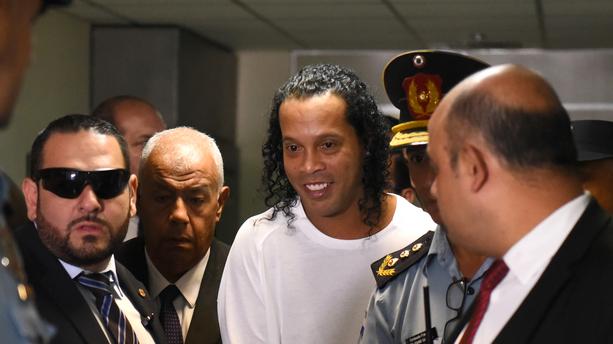 Officiel : Ronaldinho est sorti de prison