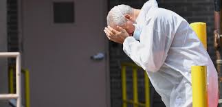 Coronavirus : près de 2 000 morts en 24 heures aux Etats-Unis, le pire bilan journalier mondial