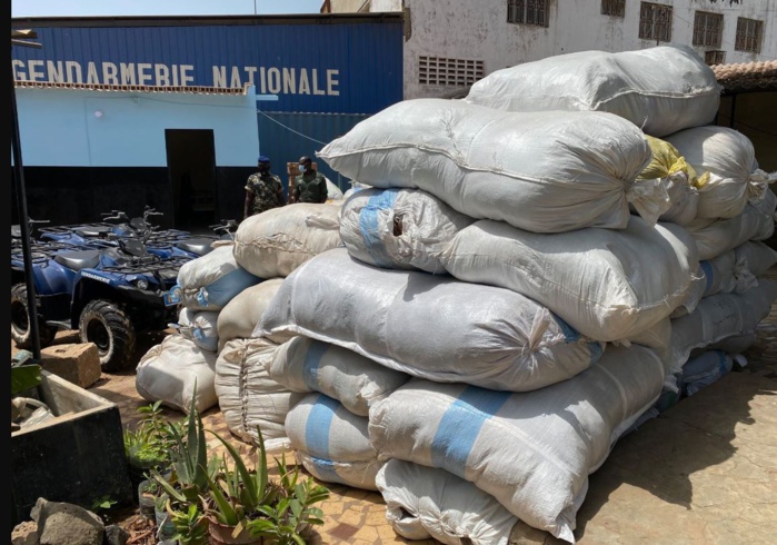 15 tonnes de tabac estimées à 67,5 millions Fcfa saisies par la gendarmerie à Thiaroye