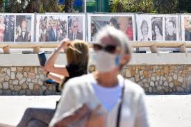 Coronavirus en France : les masques arrivent, comment seront-ils distribués ?