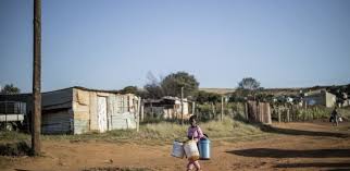 Afrique du Sud: en plein confinement, les autorités détruisent des habitations informelles