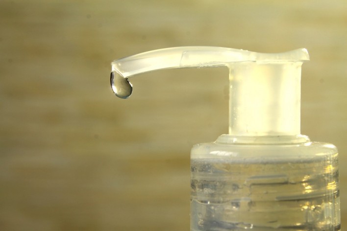 ​L’Université Gaston Berger de Saint-Louis s’est mise à produire du gel hydro-alcoolique