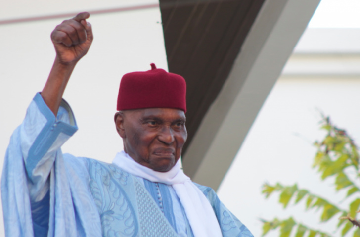 Comment Me Abdoulaye Wade vit son confinement dans sa villa de la Corniche de Fann...