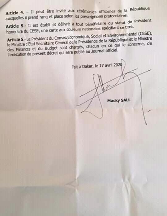 Honorariat pour les anciens présidents du CESE: la présidence de la République dénonce un faux décret qui circule sur les réseaux sociaux