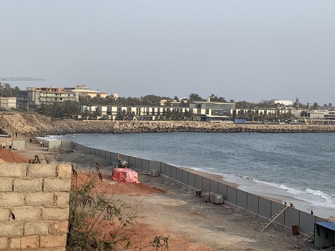 Plage Mermoz: le maire Barthélémy Dias annonce l'arrêt des travaux de "destruction du Littoral"