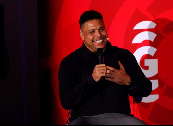 Ronaldo dévoile son top 5 des meilleurs joueurs