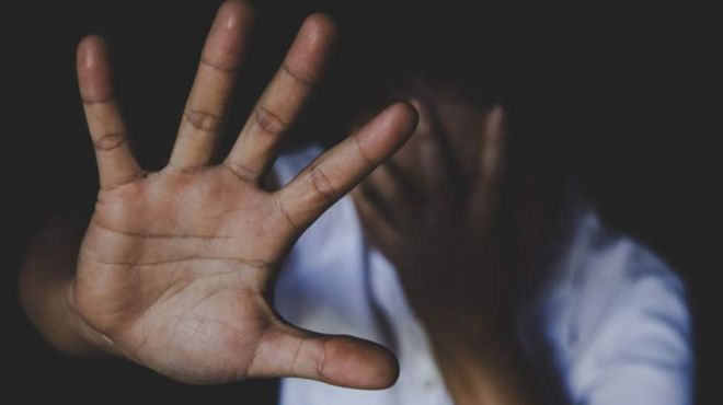 Nigeria : douze hommes arrêtés pour avoir violé une fille de 12 ans